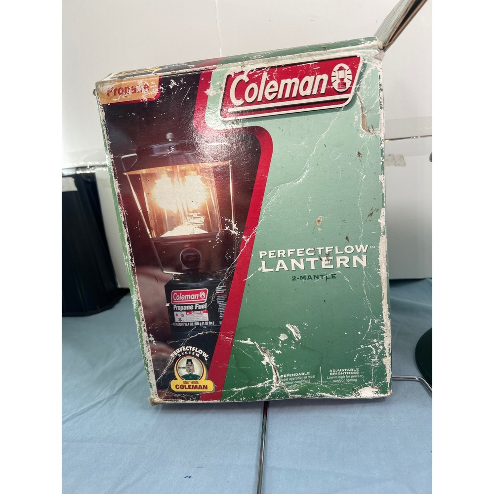Coleman PerfectFlow 2-Mantle Propane Lantern Green Camping Light Adjustable 5155 - Picture 2 of 6